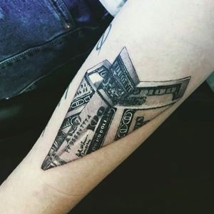 This is a fun take on a money tattoo. (via IG -- undertattooofficial) #money #moneytattoo