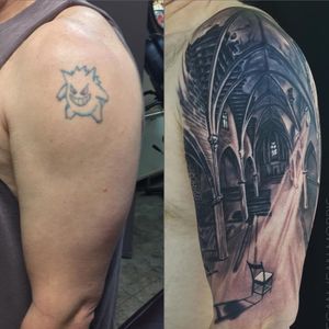 How's this for a coverup? (Via IG - meganjeanmorris) #MeganJeanMorris #freehand #blackandgrey #color #realism #surrealism #coverup