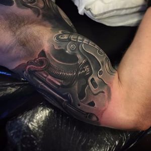 You need to go harder on the biceps bro, but the tattoo is pretty sick biomech IG @  @thedarkestseason: