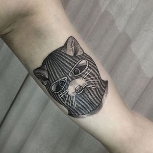 A raccoon wearing a balaclava. We always knew they were little thieves. Tattoo by Klaudia Holda. #blackwork #dotwork #KlaudiaHolda #raccoon #balaclava