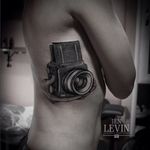 Mamiya camera by Ien Levin #blackwork #blckwrk #dotwork #dotshading #camera #cameratattoo #cam #IenLevin
