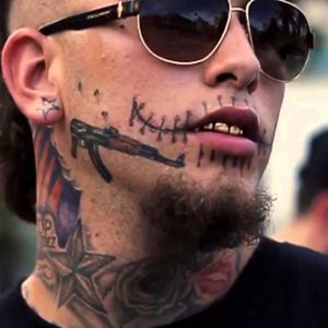 Stitches, a "rapper" and his face tattoo. #stitches #clown