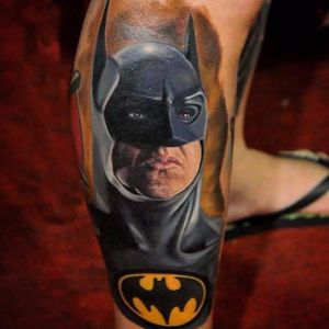 Por Deley Tattoo!  #DeleyTattoo #TatuadoresBrasileiros #Realism #realistictattoo #batman #batmantattoo #dc #dccomics