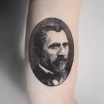 Van Gogh portrait tattoo by Charley Gerardin #CharleyGerardin #VanGoghtattoo #blackwork #dotwork #VanGogh #portrait #artist #fineart #painter