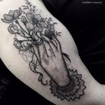 Blackwork hand tattoo by Matthew Murray. #MattMurray #blackwork #dark #macabre #blackveilstudio #hand #bouquet