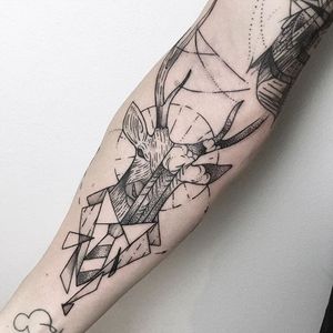 Stag Tattoo by María Fernández #stag #stagtattoo #blackwork #blackworktattoo #linework #lineworktattoo #graphic #graphictattoo #blackink #illustrative #sketch #MariaFernandez
