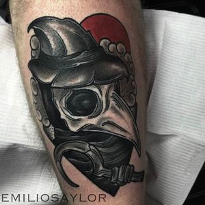 Solid black and gray neo traditional tattoo really makes the red pop out from the back. Tattoo by Emilio Saylor #emiliosaylor #neotraditional