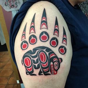 Bear Tattoo by Deano Robertson #bear #haida #haidaart #northwestcoast #pacificnorthwest #nativeamerican #indigenousart #tribal #DeanoRobertson