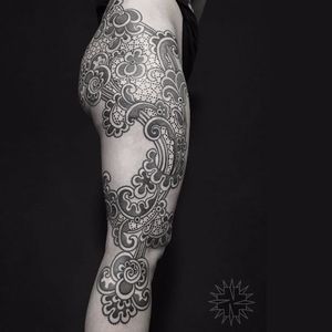 Ornamental tattoo by Nazareno Tubaro #NazarenoTubaro #geometric #dotwork #blackwork #ornamental