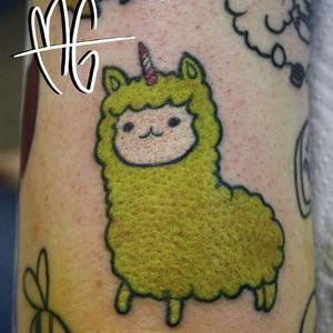 Llama + unicorn = llamacorn. Tattoo by Martisha Green. #kawaii #cute #llama #llamacorn #MartishaGreen