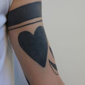 Solid blackwork heart tattoo #allblack #blackheart #heart #blackwork #blckwrk #btattooing #blackworkheart #stmarysink