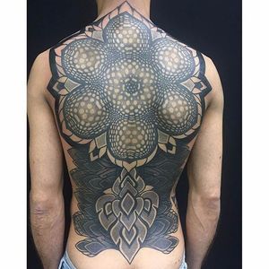 Back tattoo by Pierluigi Deliperi #patternwork #patternworktattoo #backpiece #backpiecetattoos #backtattoo #blackwork #blackworktattoo #dotwork #PierluigiDeliperi