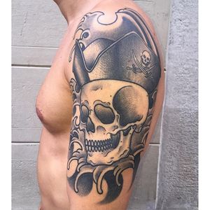 Pirate Skull Tattoo by Kike Garcia  #pirateskull #pirate #skull #traditional #KikeGarcia