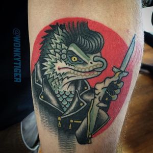 Lizard Tattoo by Ian Bederman #animaltattoo #traditionalanimal #traditional #quirkytattoos #IanBederman #lizard