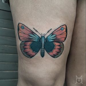 Butterfly Tattoo by Morgane Jeane #butterfly #butterflytattoo #contemporarytattoos #delicatetattoo #moderntattoo #colorful #colorfultattoo #bestattoos #frenchtattoo #MorganeJeane