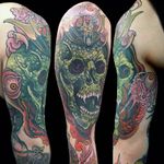 Tattoo by Wendy Pham #WendyPham #TaikoGallery #WenRamen #newtraditional #color #Japanese #mashup #demon #yokai #monster #fangs #eyes #eyeballs #crown #horns #skull #skeleton #death #claws