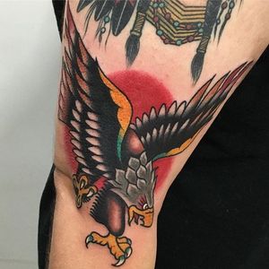Eagle Tattoo by Gianluca Artico #eagle #traditionaleagle #traditional #traditionalartist #boldwillhold #italianartist #GianlucaArtico