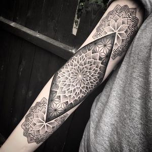 Mandala tattoo sleeve by Chris Bint #ChrisBint #Bintt #mandala #blackandgrey #mandalastyle #dotwork #patternwork