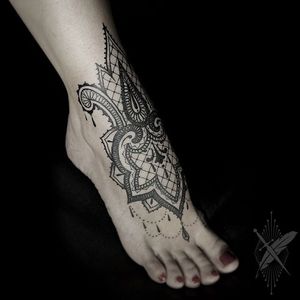 Awesome detailed lace tattoo #lacetattoos #neotraditionaltattoos #KidKros