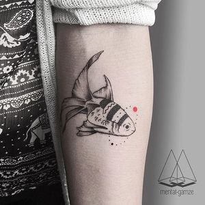 Fish tattoo. #MentatGamze #Turkish #Turkey #tattooartist #microtattoo #conceptual #geometric #fish #red