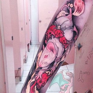 Neo-traditional albino rat tattoo by Brando Chiesa. #BrandoChiesa #neotraditional #albino #creature #animals #rat #japanese