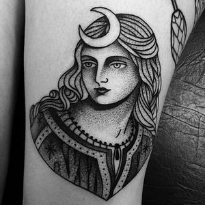 An awesome portrait of a woman with a crescent moon. Blackwork tattoo by Macarena Sepulveda. #MacarenaSepulveda #blackwork #girl #moon