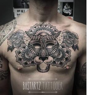 Tatuaje de leona de Bastartz #Bastartz #blackwork #geometric #mandala #leona