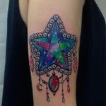 Star crystals tattoo by Roberto Euán #RobertoEuán #neon #star #crystals #crystal #colourful