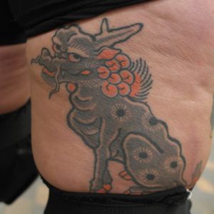 Japanese style tattoo by @horihiro_mitomo via Instagram #tebori #japanese #Copenhagen #rollerderby #tattooedathletes