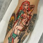 Warrior Pin Up Girl Tattoo by Colo López #pinup #pinupgirl #oldschoolpinup #traditionalpinup #traditionalgirl #traditional #ColoLopez