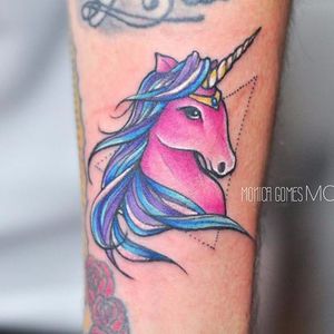 Unicórnio super fofo #MonicaGomes #brazilianartist #brasil #brazil #TatuadorasDoBrasil #unicorn #unicornio #colorida #colorful