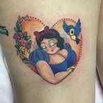 Snow White big girl pin up tattoo by Hollie West. #HollieWest #pinup #plussize #bodylove #bodypositivity #pinuplady #biggirlpinup #snowwhite #disney