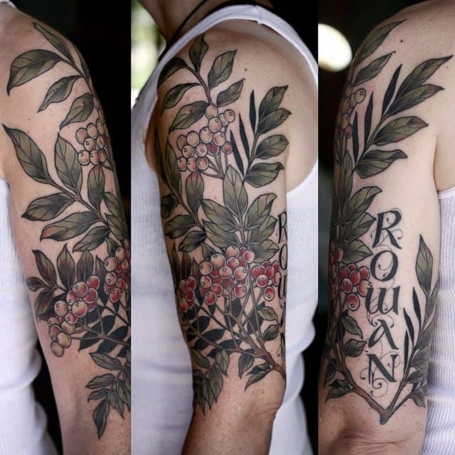 39 Flower Tattoo Ideas and Floral Designs for 2022