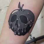 Snowwhite poison apple skull by Katy Hayward #Disney #blackandgrey #bng #SnowWhite #poisonapple #apple #skull by #katyhayward