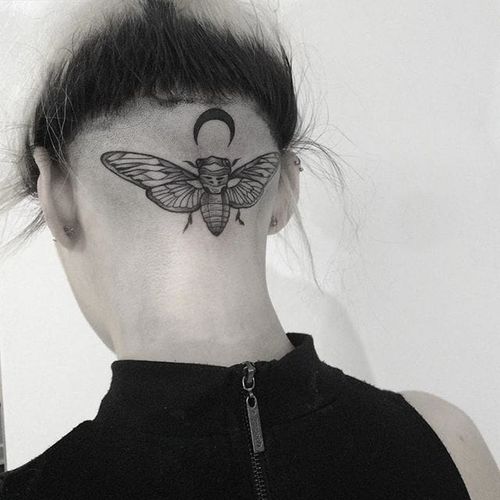 Blackwork cicada tattoo by Gabriela Arzabe Lehmkuhl. #GabrielaArzabe #GabrielaArzabeLehmkuhl #blackwork #dotwork #pointillism #cicada #insect