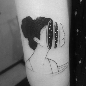 Fine line surrealistic woman tattoo by Bru Simões. #BruSimoes #fineline #woman #feminine #lovely #feminism #subtle #illustration #drawing #blackwork #dotwork #surrealism #trippy #portrait