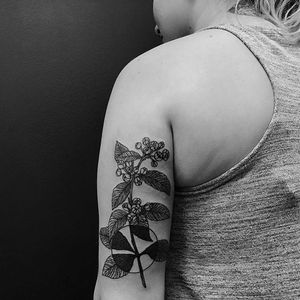 Blackwork rose tattoo by Casper Mugridge. #CasperMugridge #blackwork #rose #flower #floral #negativespace