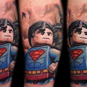 LEGO Superman tattoo by Max Pniewski #lego #superman #supermantattoo #maxpniewski