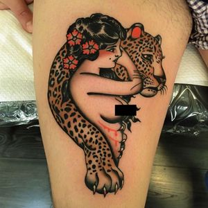 Tiger Lady tattoo by Alessandro Lemme #AlessandroLemme #cooltattoos #color #traditional #leopard #lady #portrait #blood #claws #junglecat #cat #flowers #love #babe #tattoooftheday
