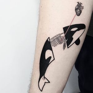 Orca tattoo by Matteo Nangeroni #MatteoNangeroni #blackwork #redink #realism #realistic #minimal #linework #heart #anatomicalheart #bones #oceanlife #orca #killerwhale #whale #tattoooftheday