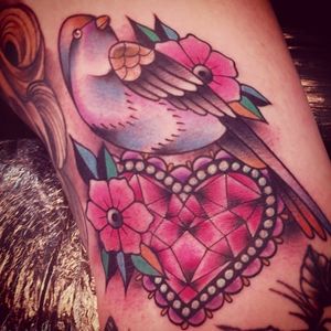 Neotraditional Bird and Crystal Heart Tattoo #Crystal #Diamond #Heart #CrystalHeartTattoo #DiamondHeartTattoo #Neotraditional #BirdTattoo