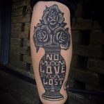 "No Love Lost" Flower vase Tattoo by Luxiano #Luxianostreetclassic #Streetstyle #lettering #Black #Blackwork #Flowervase #Luxiano