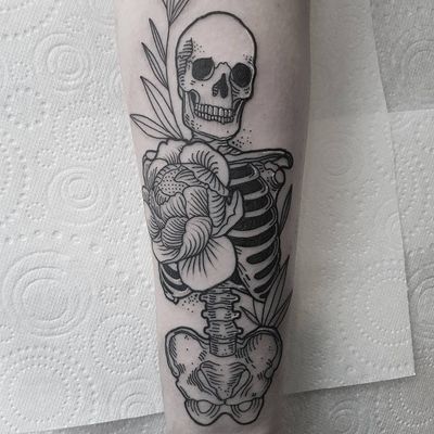Skull and rose tattoo by Evils #Evils #cooltattoos #linework #dotwork #blackwork #skull #skeleton #bones #teeth #death #rose #leaves #nature #illustrative #darkart #tattoooftheday