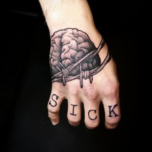Brain tattoo by L'Andro Gynette #LAndroGynette #monochrome #blackandgrey #blackwork #brain #sick #barbedwire