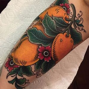 A lovely bunch of lemons and a few flowers by Becca Genné-Bacon (IG—beccagennebacon). #bangers #BeccaGennéBacon #flowers #lemons #traditional