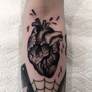 Heart Tattoo by Tony Torvis #heart #blackworkheart #traditional #traditionalblackwork #blackwork #blackink #blackworkartist #TonyTorvis