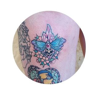 Bee crystal tattoo by Carla Evelyn. #CarlaEvelyn #girly #pastel #sparkly #cute #bee #crystal