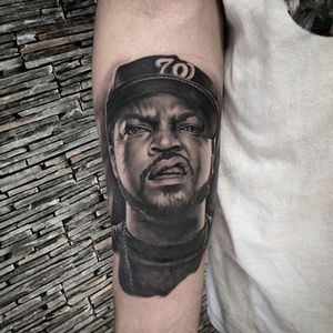 Ice Cube Tattoo by Okan Timur Doğan #icecube #icecubetattoo #rapper #rappertattoo #portrait #portraittattoo #gangsterrap #musician #musiciantattoo #OkanTimurDogan