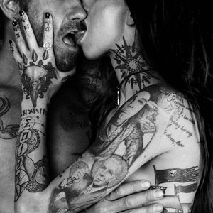 Hot! #ShellydInferno #relationshipgoals  #tattooedmodel #model #performer