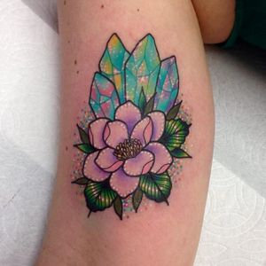 Crystals and flower tattoo by Roberto Euán #RobertoEuán #neon #flower #crystals #crystal #colourful